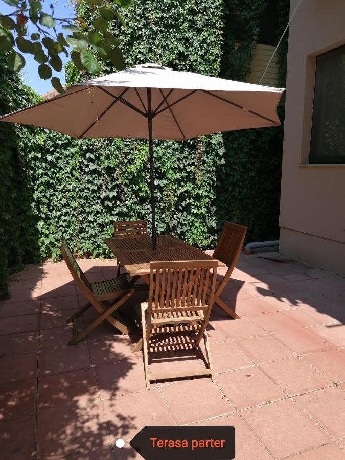 Aloha Apartment Năvodari Екстериор снимка
